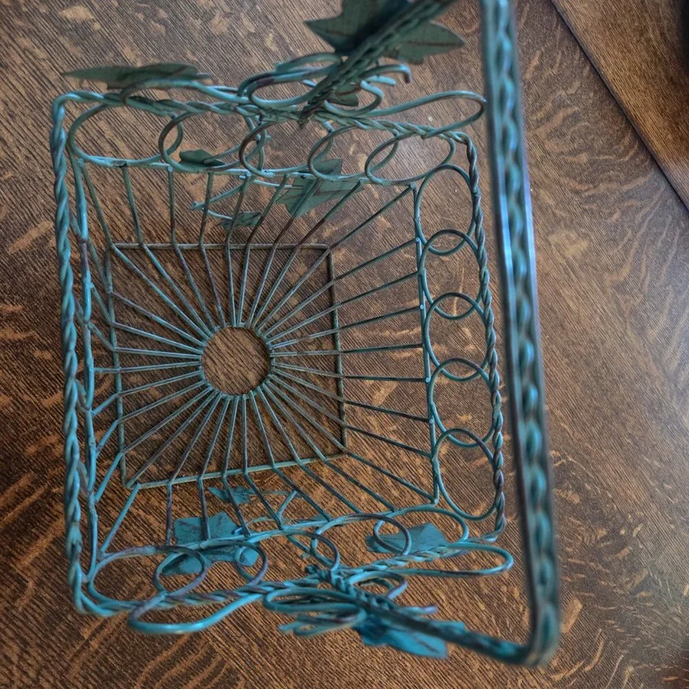 🎁❤️⭐🎁Positivity Mug Gift Set Bundle in a Vintage Green Wire Basket